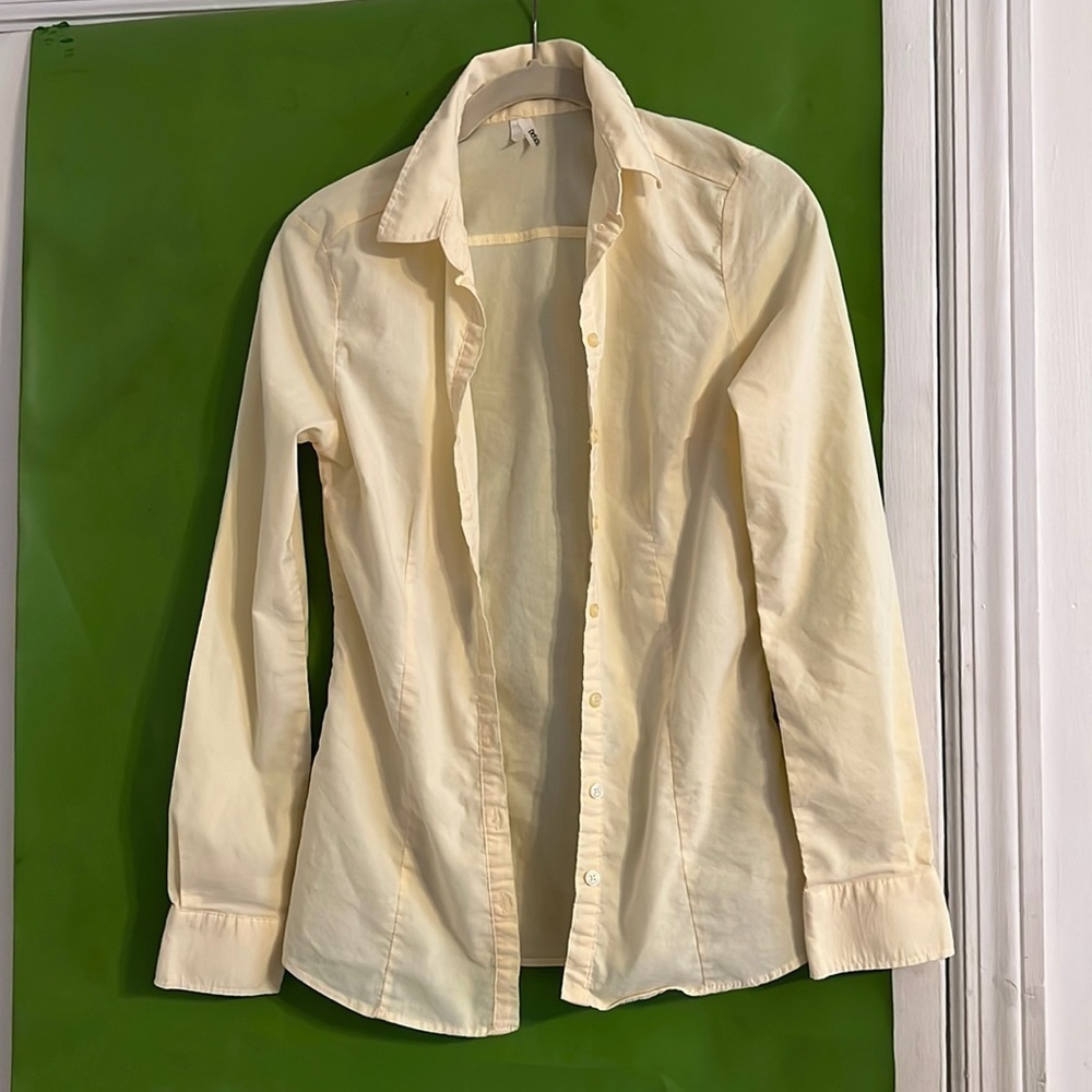 Light yellow bottom down women’s shirt